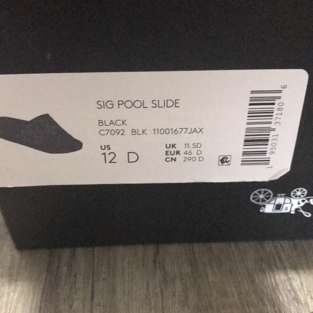 Coach Signature Slide - Picture 8 of 16